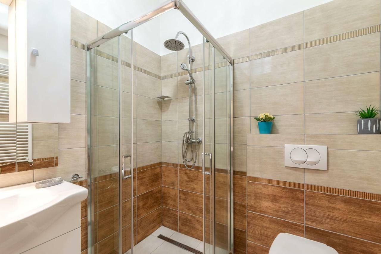 Kiraly Home Budapest City Center Buitenkant foto